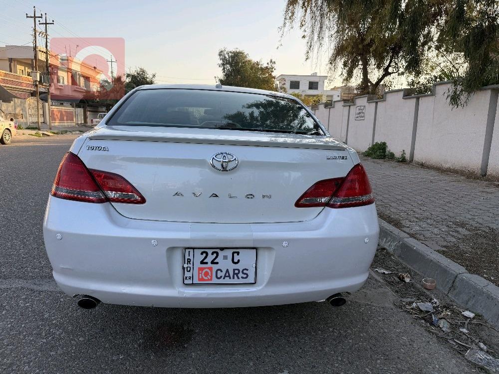 تويوتا أفالون